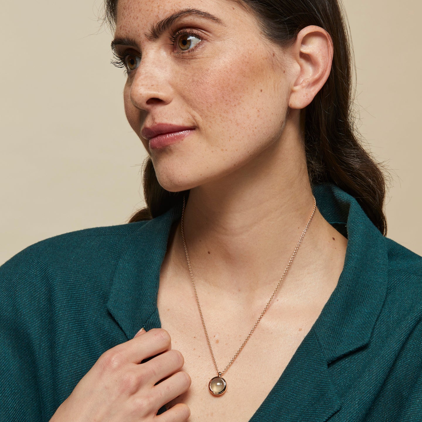 Sushi hanger & collier Sushi hanger & collier