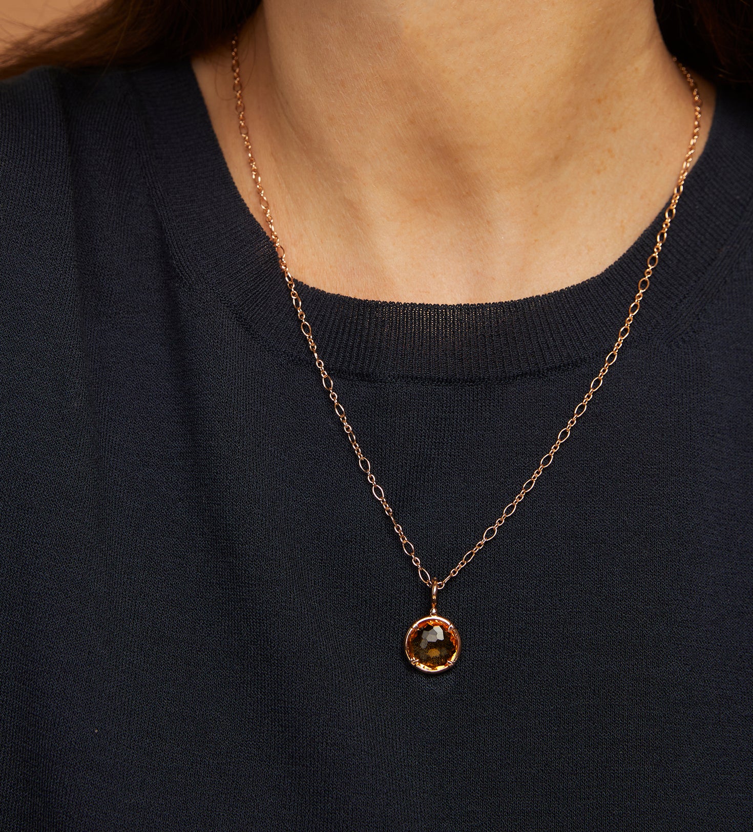 Mira Mira hanger Mira Mira hanger