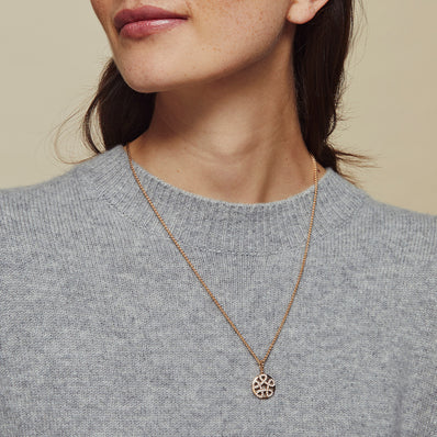 Toujours Ajour hanger & collier