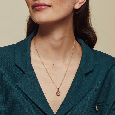 Mira Mira hanger & collier