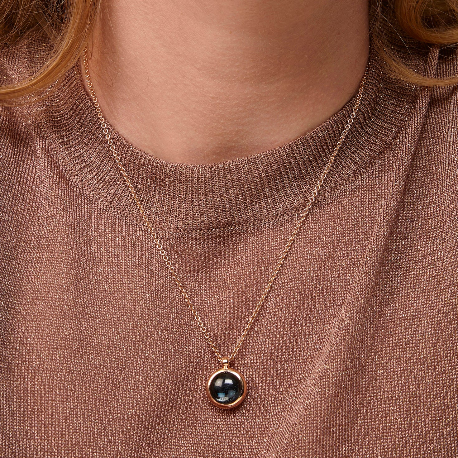 Sushi hanger & collier