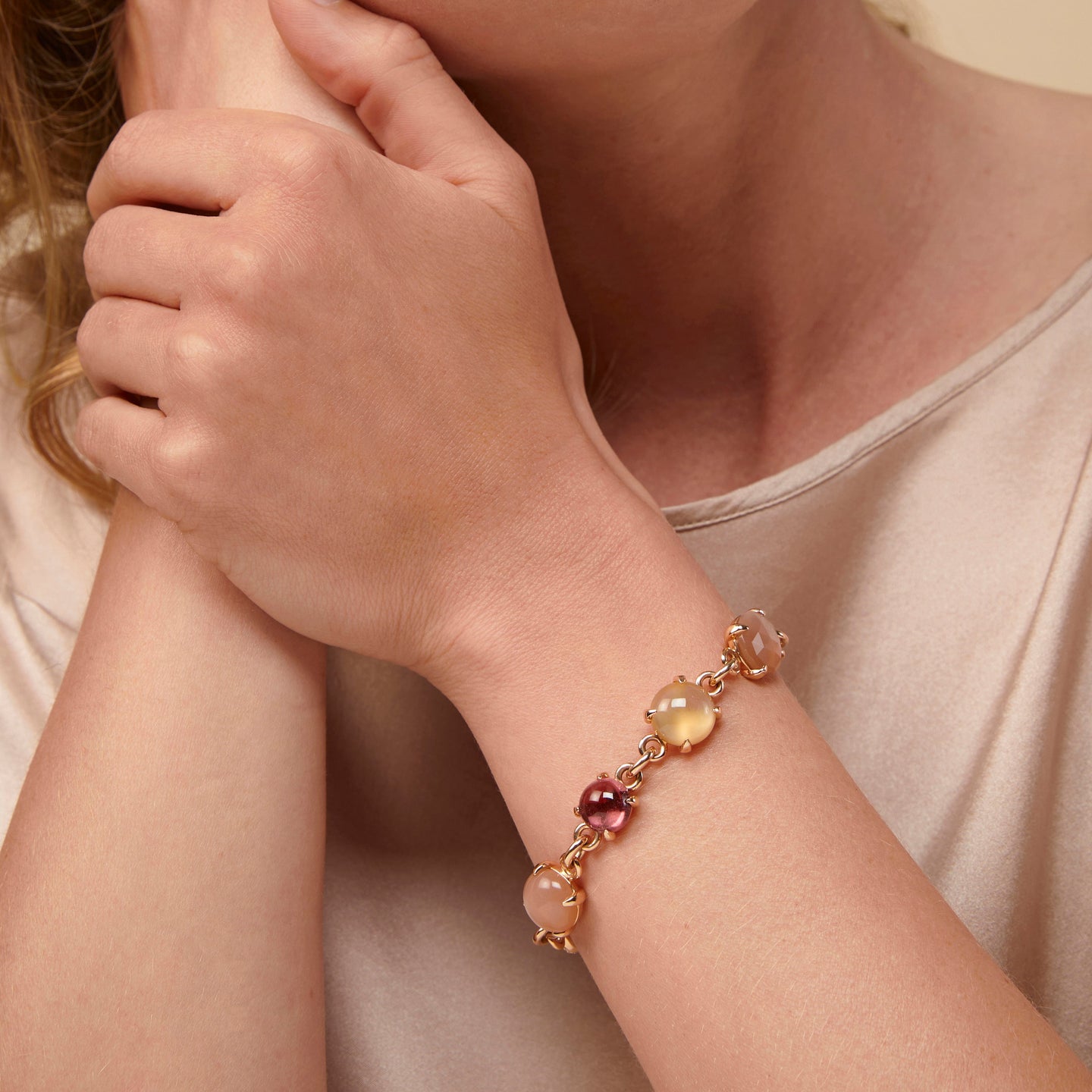 Catch armband