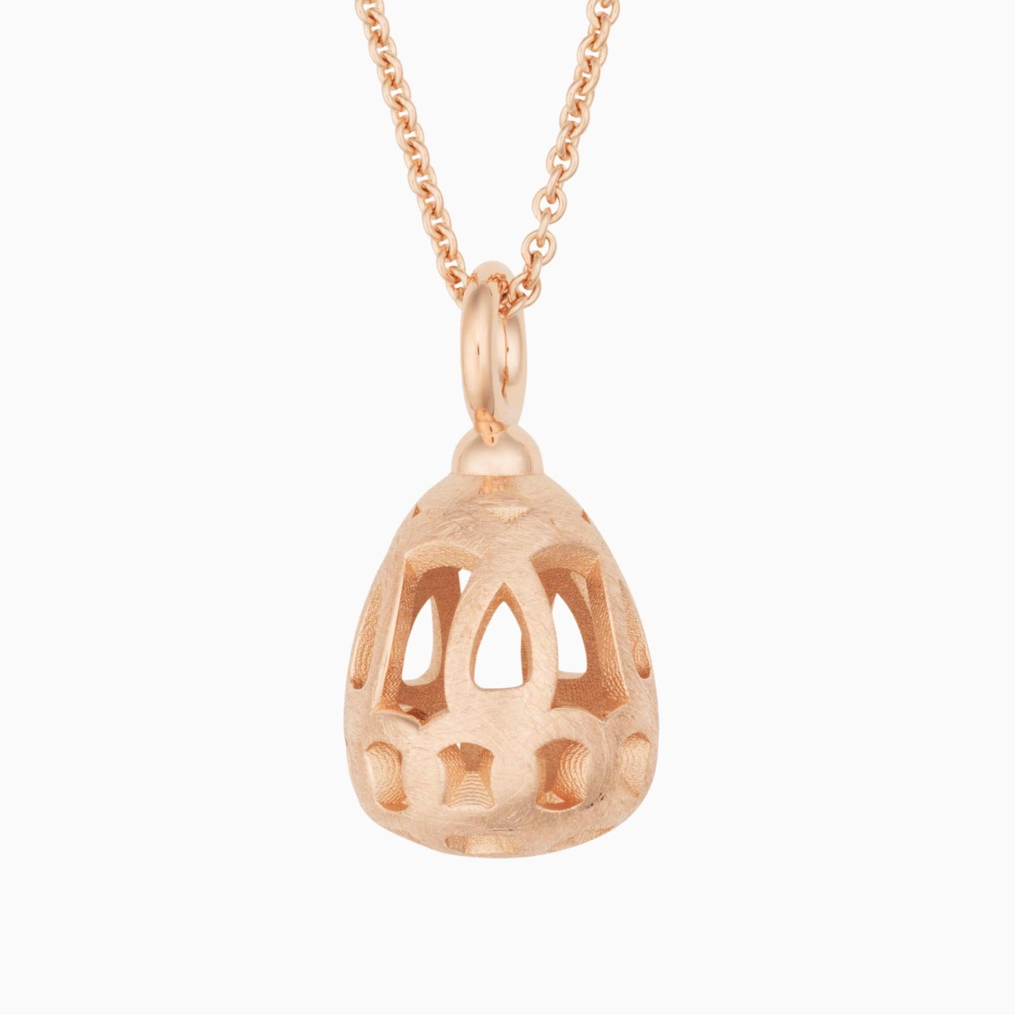Toujours Ajour hanger & collier