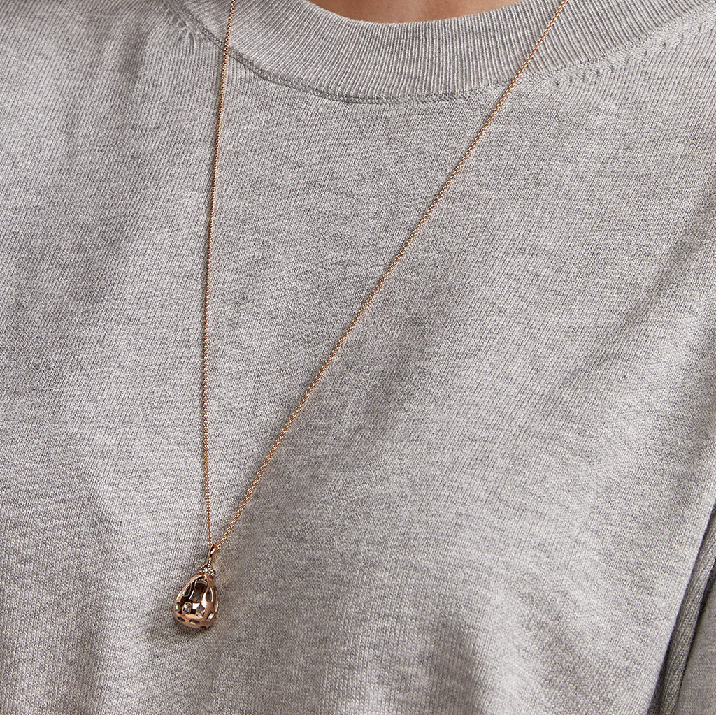 Toujours Ajour hanger & collier
