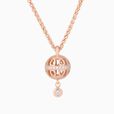 Toujours Ajour hanger & collier