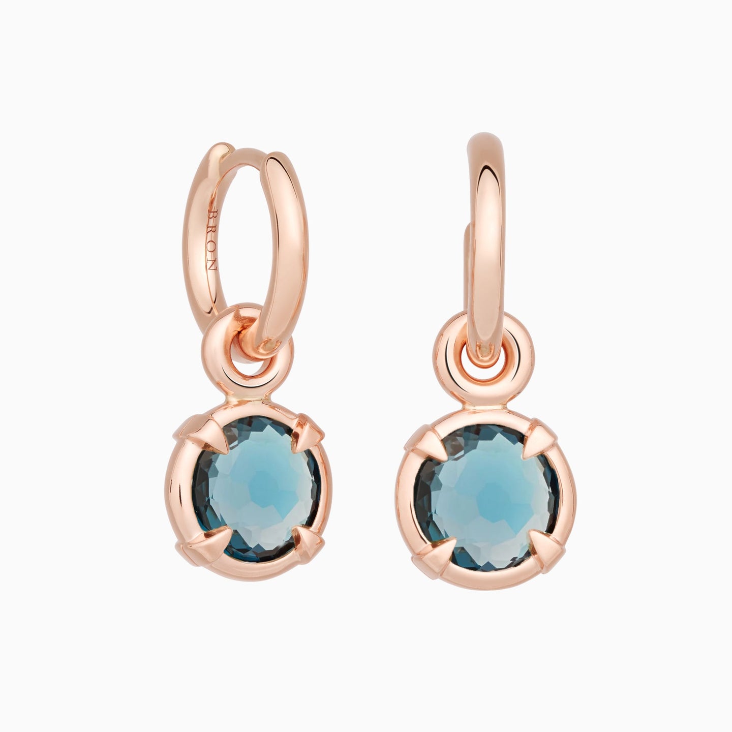 Mira Mira oorsieraden