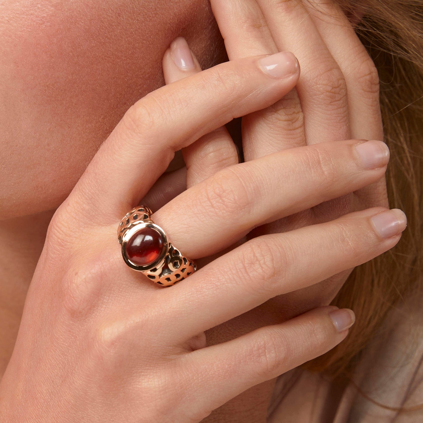 Toujours Ajour ring
