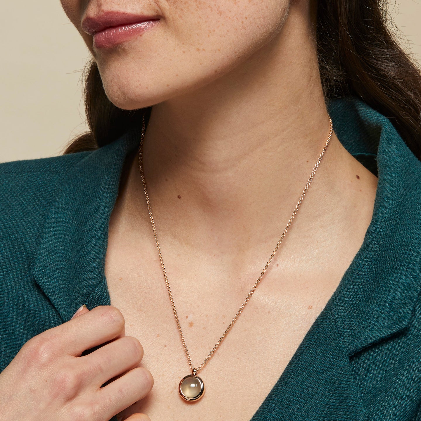 Sushi hanger & collier