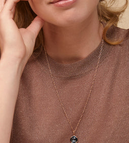 Mira Mira hanger & collier
