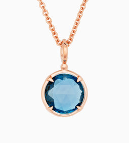 Mira Mira hanger & collier