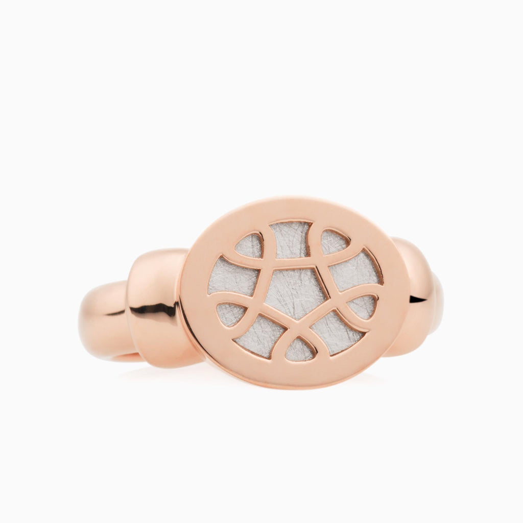 Toujours Ajour ring